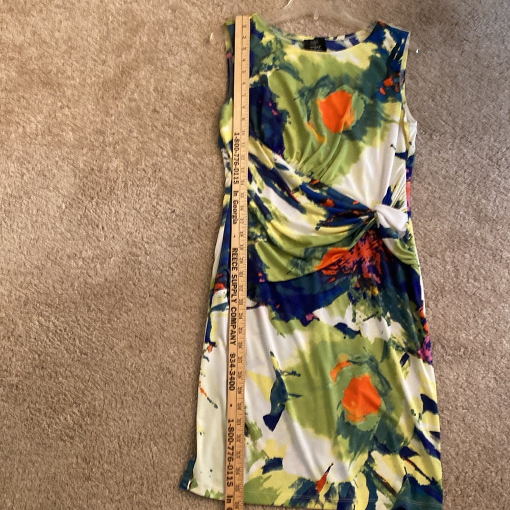 Suzi Chin multicolor round neck sheath dress. - Picture 6 of 7